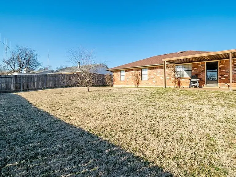 1000 Cottonwood Dr — Photo 24
