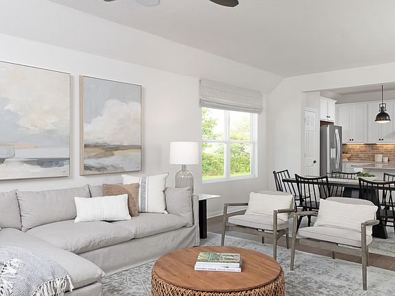 Berry Creek Highlands - Medina Interior Image 3