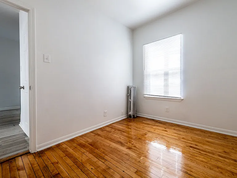 6160 S Martin Luther King Dr — Photo 6