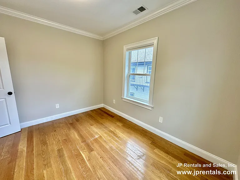 3411 Washington St #3 — Photo 9