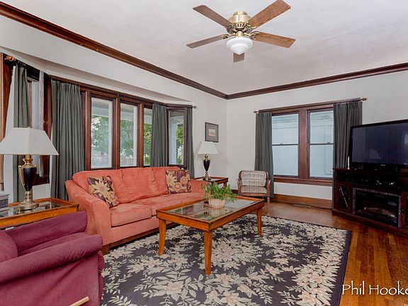 4th image of 1116 Powers Ave NW