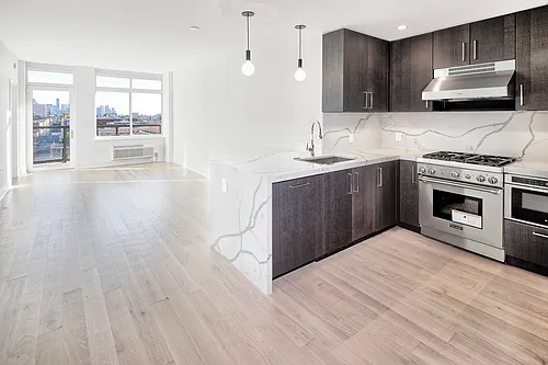 1400 Hudson St #803 Photo 1