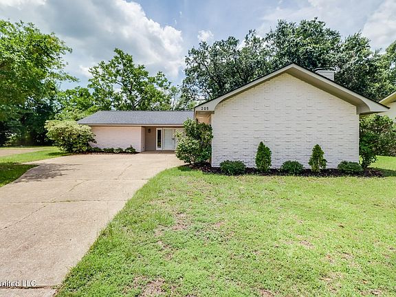 2nd image of 205 Ash Ln