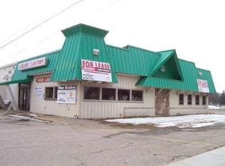 818 8th St, Baraboo, WI 53913