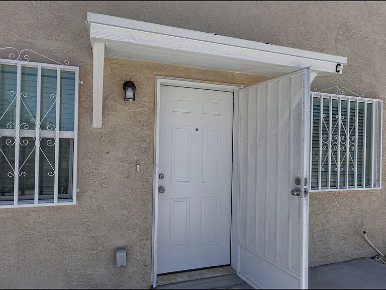 4626 Maxwell Ave — Photo 6