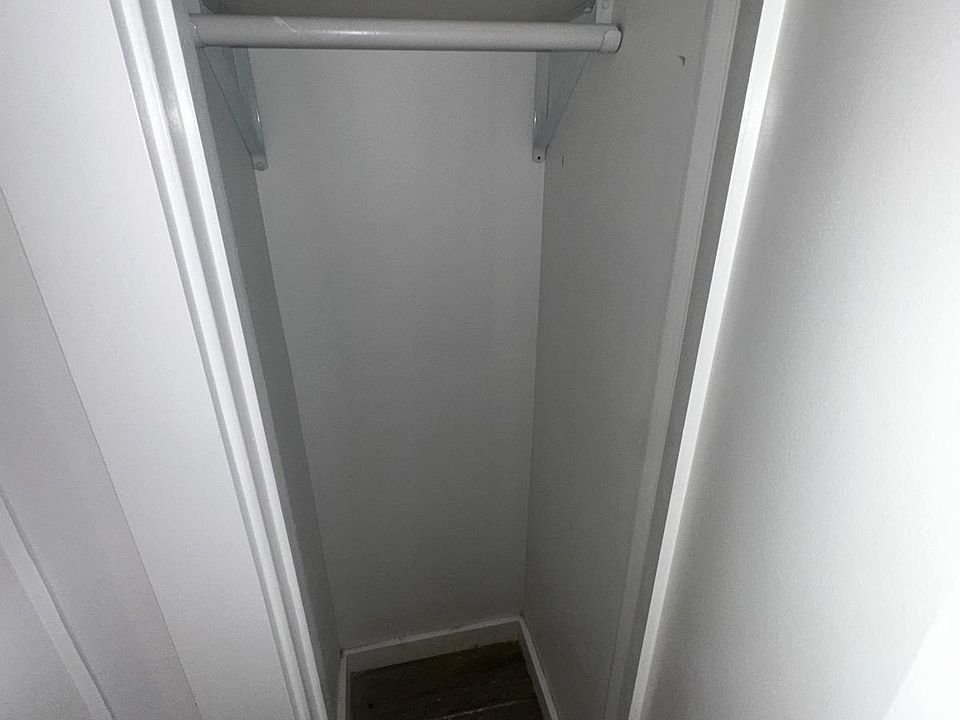 1st image of 408 Chaplin St SE #2