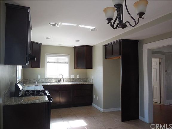 4th image of 409 W G St