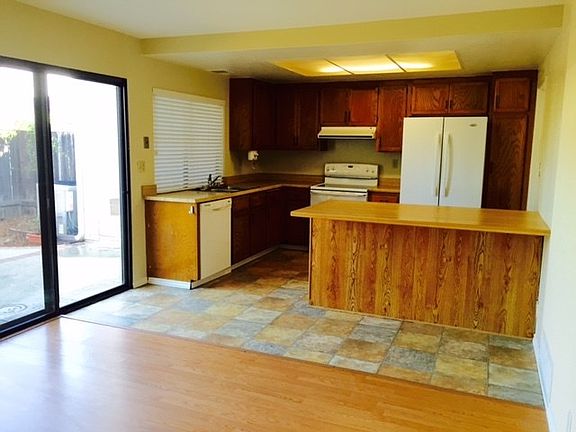 5th image of 1651 S Juniper St Unit 56