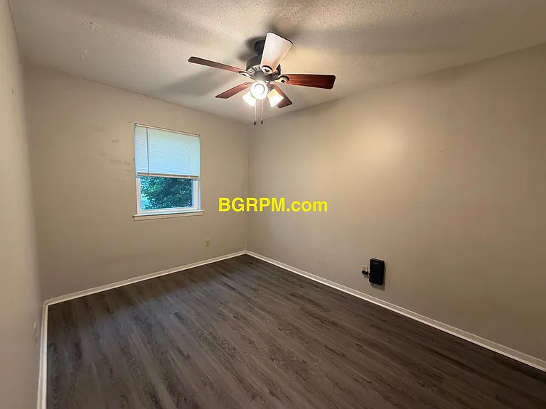 616 Lehman Dr — Photo 6