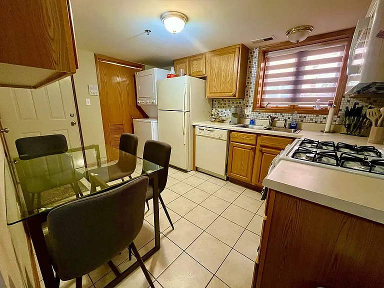 10620 S Central Ave #1A — Photo 2