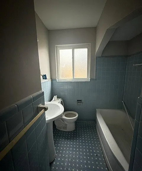 6996 Clovernook Ave — Photo 3