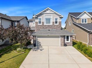 141 E Crystal Green Dr, Okotoks, AB T1S0C8