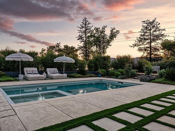 5th image of 16 Upland Road