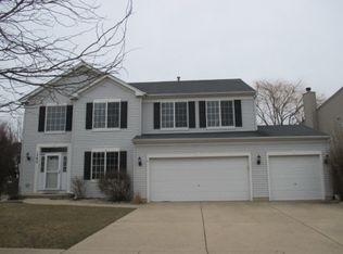 1792 Royal Ct, Aurora, IL 60503