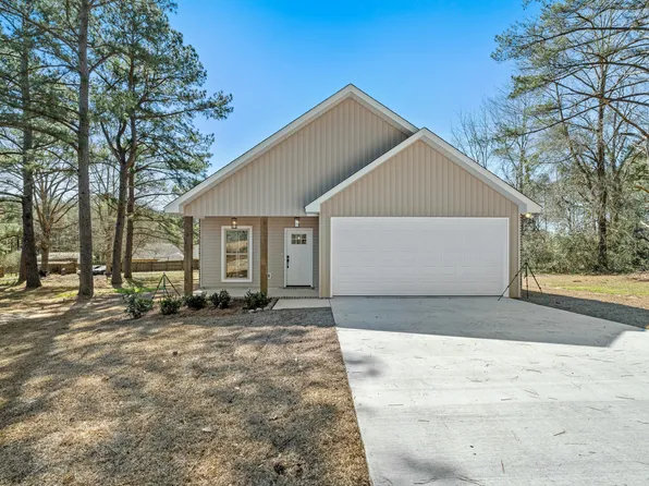 12 White Rd, Sumrall, MS 39482