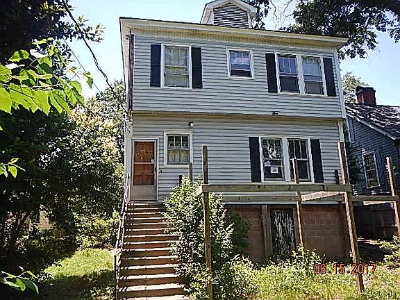 2nd image of 491 Hampton Dr