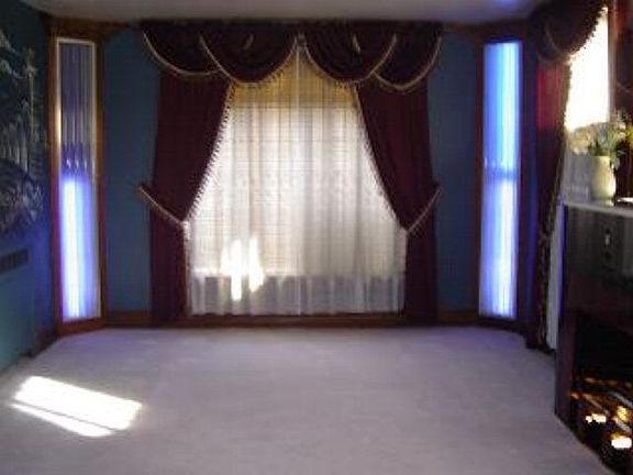 4th image of 311 E Main St
