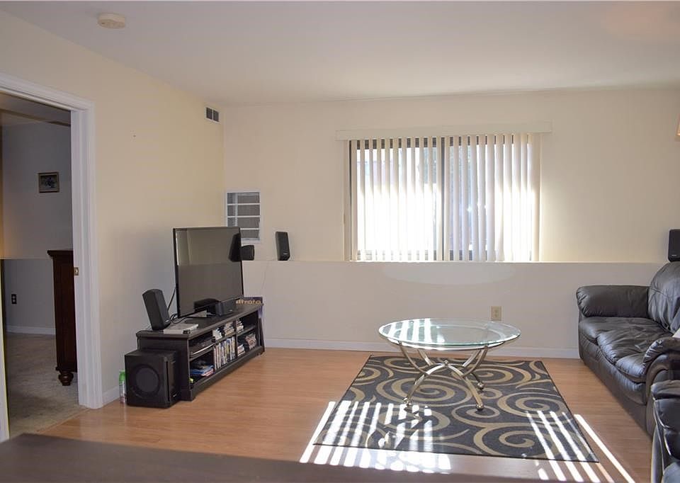 1st image of 1139 1/2 Hartford Ave APT 7A