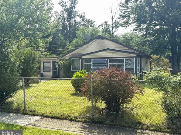 11 Dorset Dr, Ewing, NJ 08618