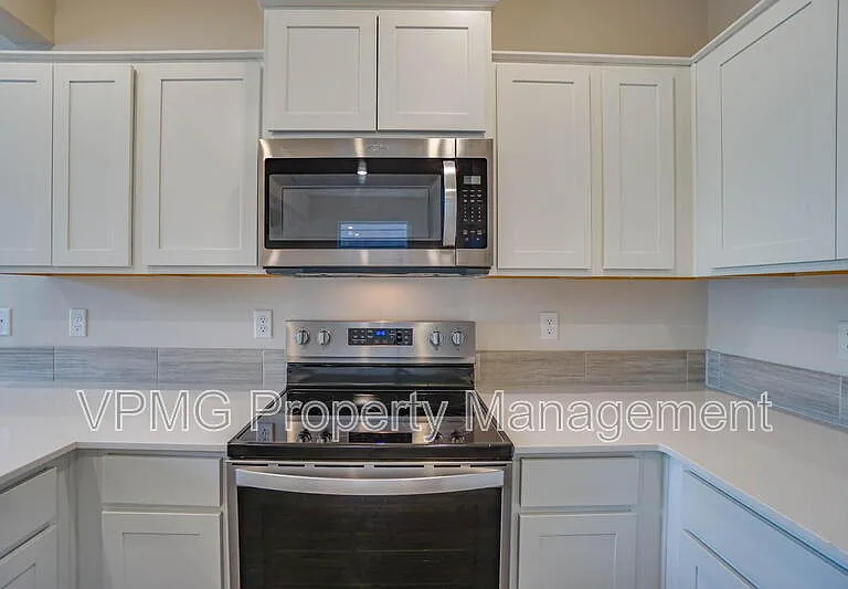 2628 NE 117th Pl — Photo 11