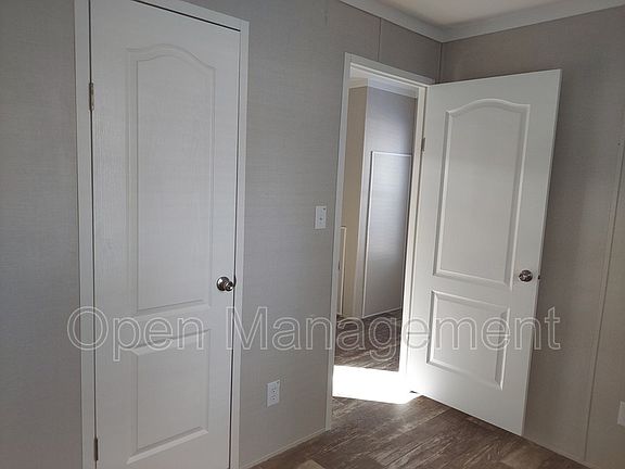 3rd image of 356 Bayhead Dr #50