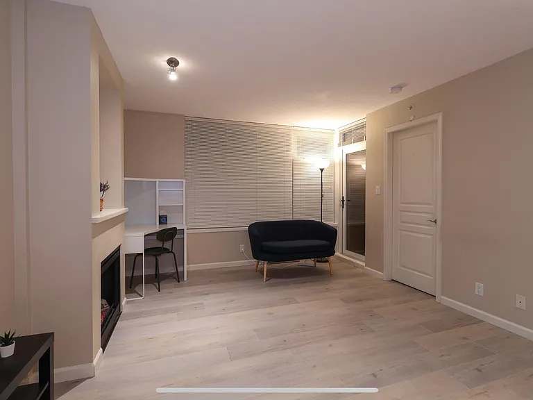 9288 University Cres #3 — Photo 4