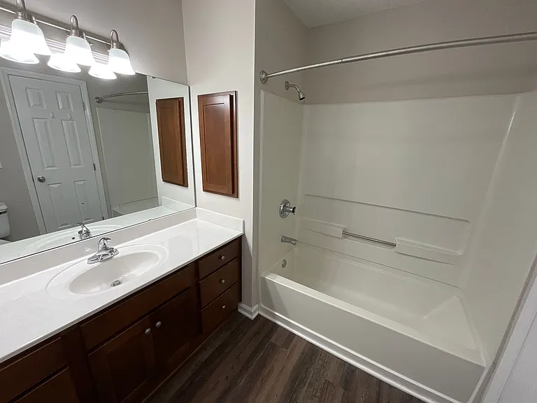 Meridian Park Apartments — Photo 79