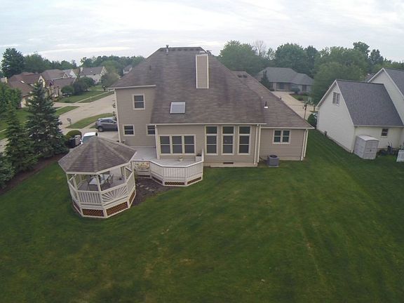 3rd image of 19680 Summer Place Dr
