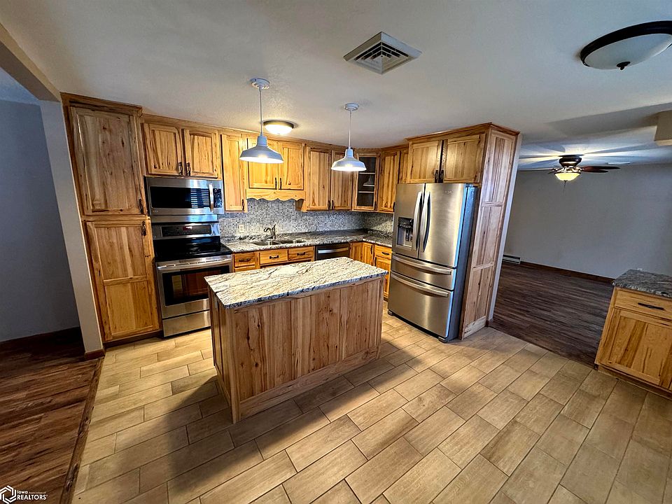 23989 Dewey Rd, Centerville, IA 52544 | MLS #6335532 | Zillow