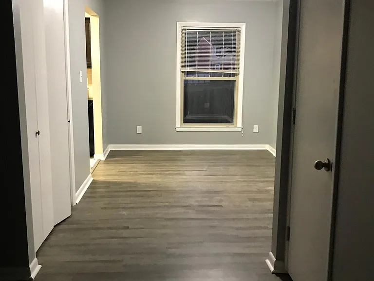 175 Hedgewood Ct — Photo 6