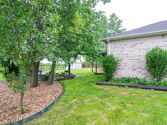 5th image of 8401 Glory Dr