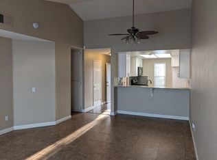 1645 Wintergreen Ln UNIT E, Corona, CA 92879