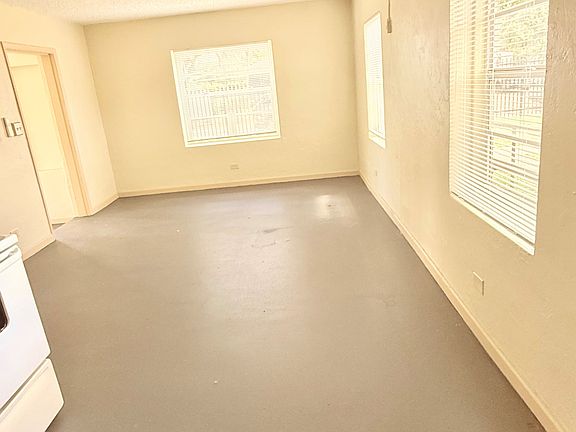 3rd image of 3036 NW 77th St #65a67ebc8