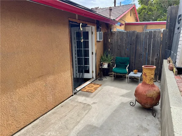 13737 Linfield Ave, Sylmar, CA 91342