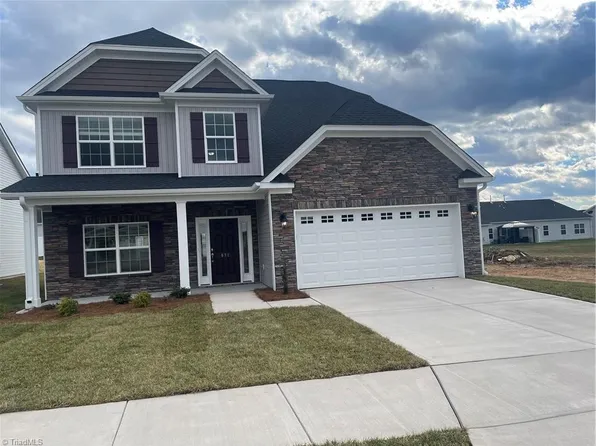 671 Palomino Mustang Dr #661, Whitsett, NC 27377