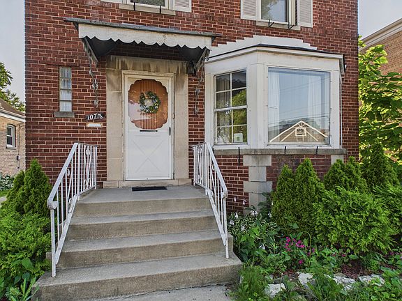 3rd image of 10718 S Trumbull Ave