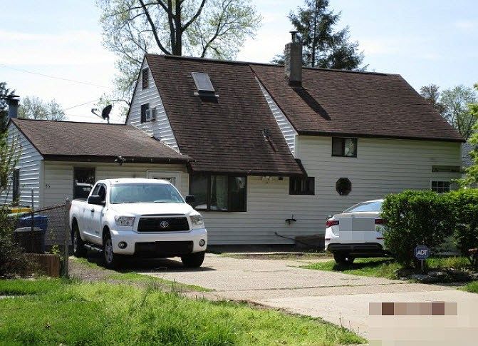 1st image of 46 Holly Dr