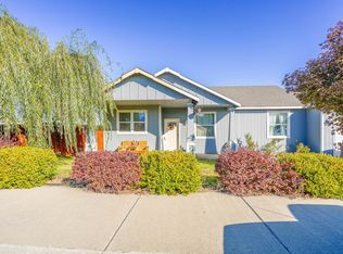 211 Sparrow Ave, Umatilla, OR 97882