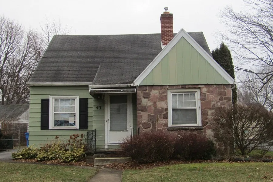 43 Burling Rd photo 1