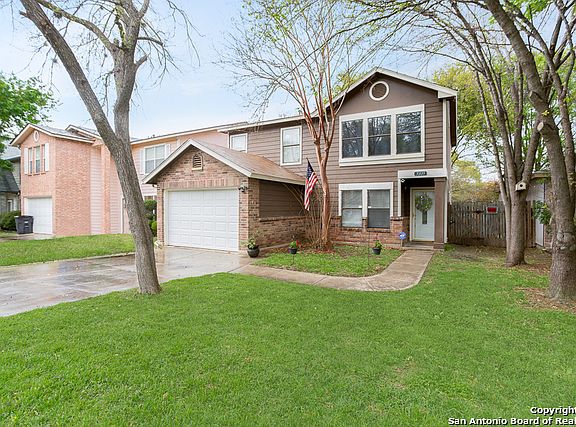 3rd image of 7335 Clipper Oak Dr