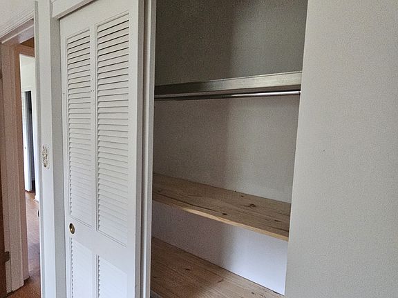 4th image of 21386 Williams Dr #3