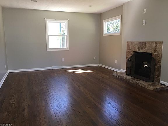 3rd image of 163 Belmar Blvd