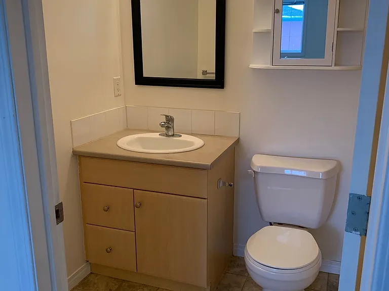 200 Lougheed Dr #1406 — Photo 5