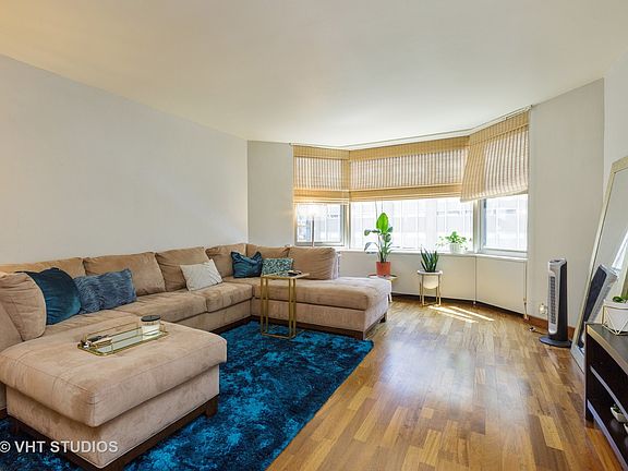 5th image of 535 N Michigan Ave APT 2503