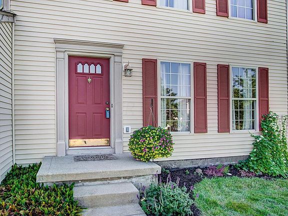 3rd image of 1400 Creekview Dr