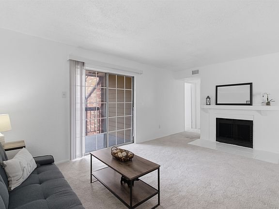 3rd image of 12484 Abrams Rd APT 2021