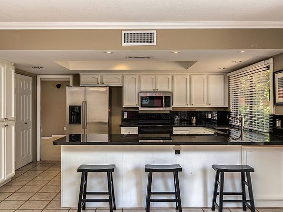 4th image of 8182 E Del Caverna Dr