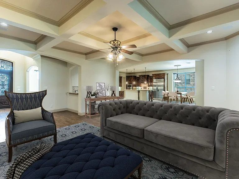 7565 Rawlins Ln — Photo 4