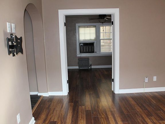 4th image of 4538 Jarboe St APT 1
