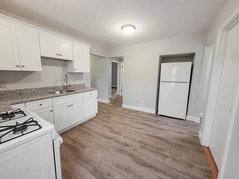 49 Rosedale St #3